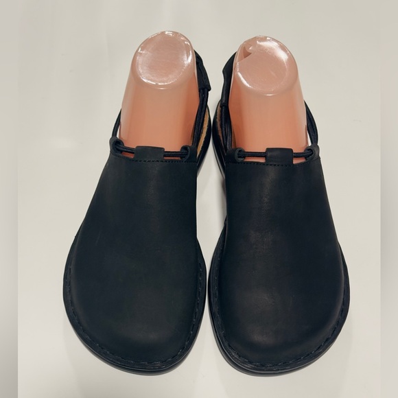 Born Sz 10 Black Leather Round Toe Mules Clogs Sandals Closed Toes Sling Back - Picture 1 of 12